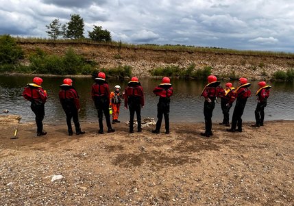 Arbor Division utility tree surgeons undergoing water safety training